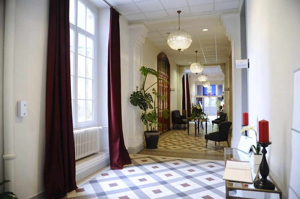 The Originals Boutique, Hotel Maison De L'Abbaye Антони Екстериор снимка