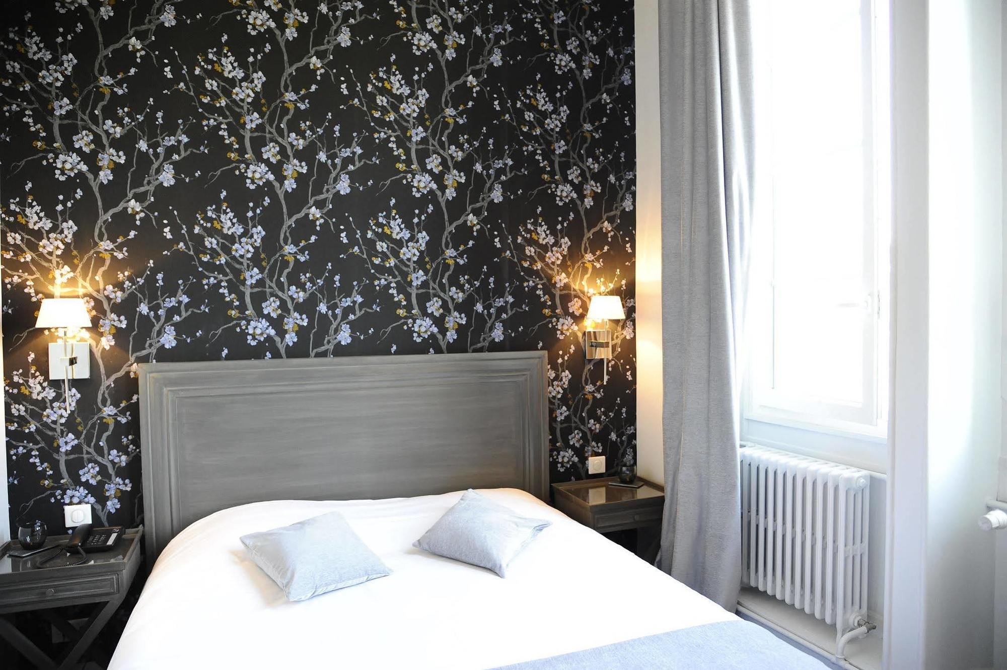 The Originals Boutique, Hotel Maison De L'Abbaye Антони Екстериор снимка